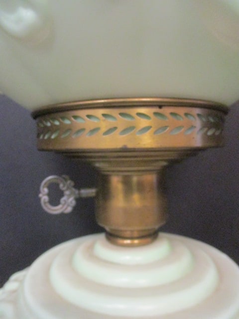 Hand Painted 1950's Gone With The Wind Style Parlor Lamp with Lion Heads - 3