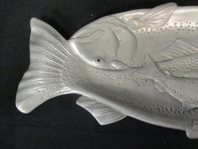 1993 Arthur Court Cast Aluminum Fish Tray with Inlay Stone Eyes - 4