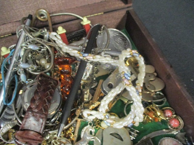 Wood Box of Fashion Jewelry, Ballpoint Pens, Wrist Watches, Money Clip, Laundry Pin, etc. - 2