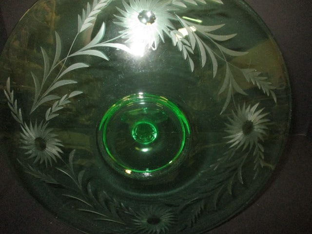 Circa 1930-40's Green Uranium/Vaseline Glass Handled Sandwich/Treat Tray - 4