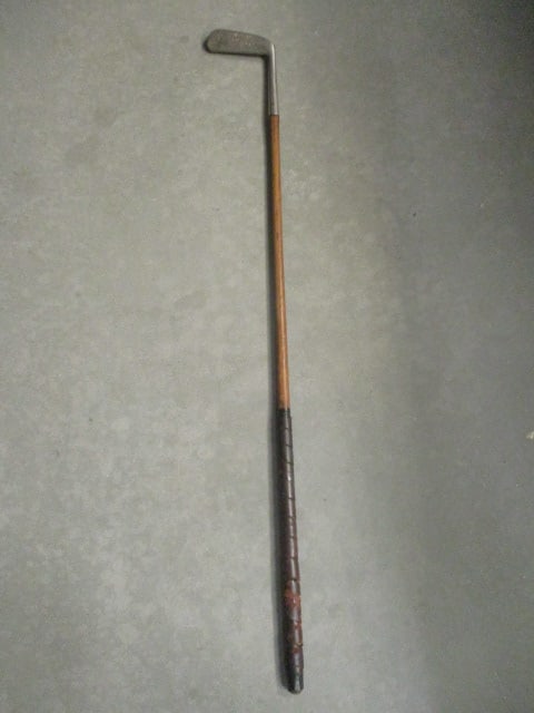 Vintage Mastercraft Laurie Auchterlonie Wood Shaft #1 Iron Golf Club: per consigner circa 1900, marked "Hand Made in St. Andrews and D& W.A. Sta"