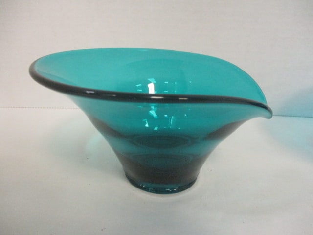 Two Midcentury Viking Epic Line Teardrop Bowls - 4