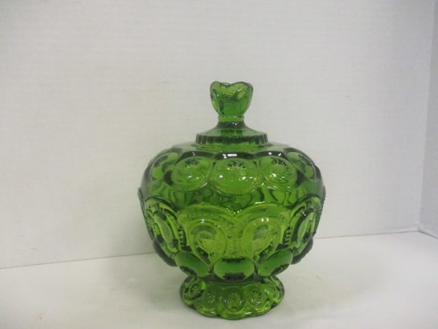 Midcentury L.E. Smith "Moon & Stars" Green Lidded Compote: 6"dia, 7 1/4"h