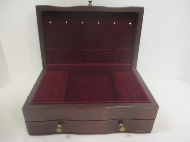 Reed & Barton Mahogany Jewelry Box with Drawer: 11" x 7" x 4 1/2", brass handles and plate on lid, Reed & Barton branded on bottom edge