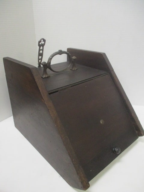 Circa 1880 Antique Victorian Coal Scuttle with Original Shovel (1 of 4)