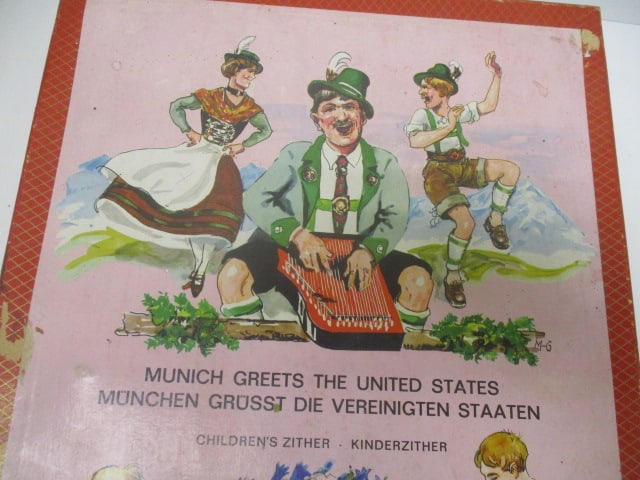 RARE! Vintage Munich, Germany Children's Zither in Original Box - 2