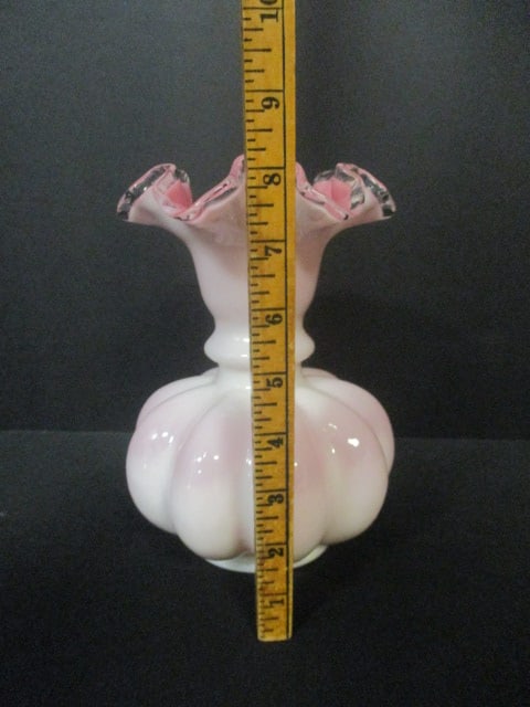 Circa 1940-50 Fenton Pink Crest Melon Ruffle Vase - 4