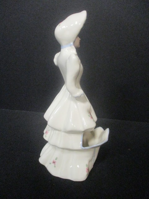 1940's California Victorian Woman Figural Vase - 3