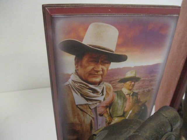 Pair of Bradford Exchange Limited Edition John Wayne "Trails of Glory" Bookends - 4