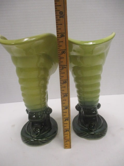 Pair of Midcentury Hull Cornucopia Vases - 5