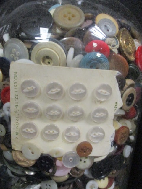 Old One Gallon Jar with Zinc Lid Almost Full of Old Buttons - 4