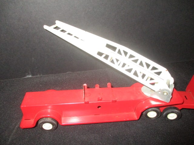 Old Metal Tonka Toy Fire Dept. Hose Truck and Ladder Truck - 6