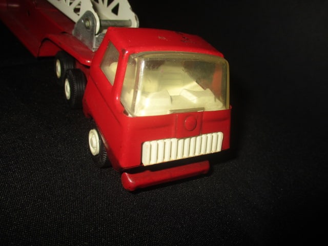 Old Metal Tonka Toy Fire Dept. Hose Truck and Ladder Truck - 7