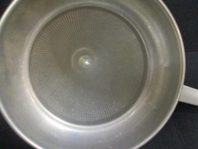 Vintage Lincoln Wear-Ever Aluminum Commercial Model Colander - 3