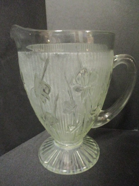 Circa 1930-40's Jeannette Glass Iris & Herringbone Pitcher and Goblet Set - 4