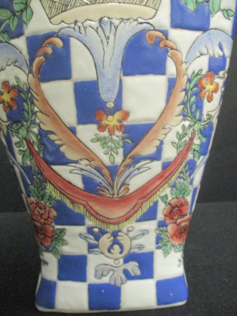 Tall Chinoiserie Design Handled Vase - 3