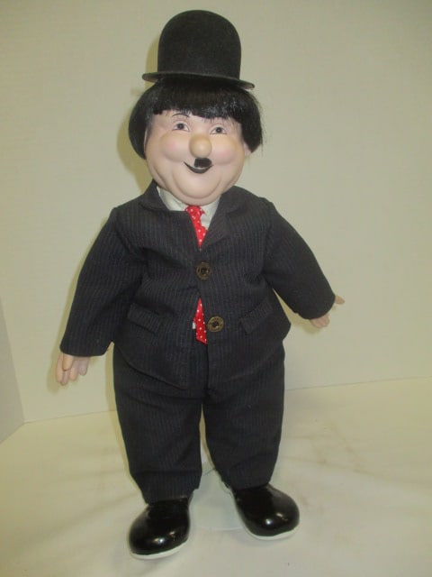1988 Cardinal, Inc. 16" "Oliver Hardy" Porcelain Collector's Doll with Stand: .