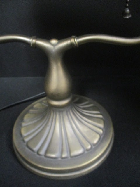 Leaded Glass Banker's Style Desk Lamp - 5