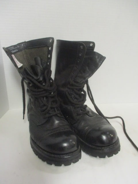 Pair of Vintage Military Combat Boots: Size 10 1/2 E