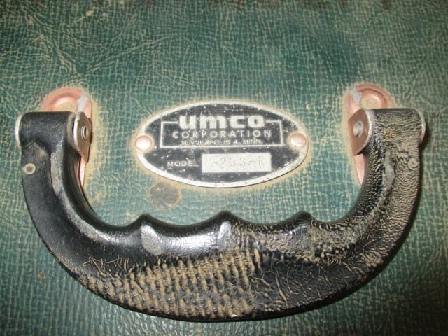 Old UMCO Corp. Tackle Box FILLED FULL of Old Fishing Lures and Reel - 6