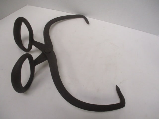 Antique Cast Iron Ice Tongs - 4