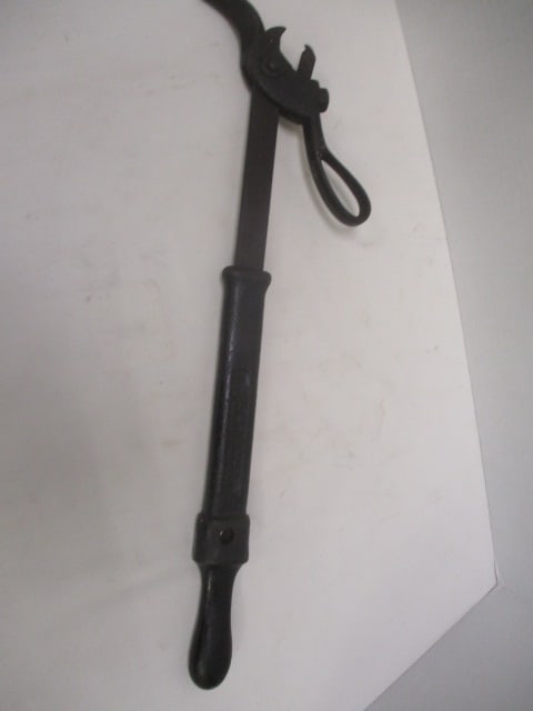 Antique L.T. Snow "The Crown" Nail Puller (1 of 4)