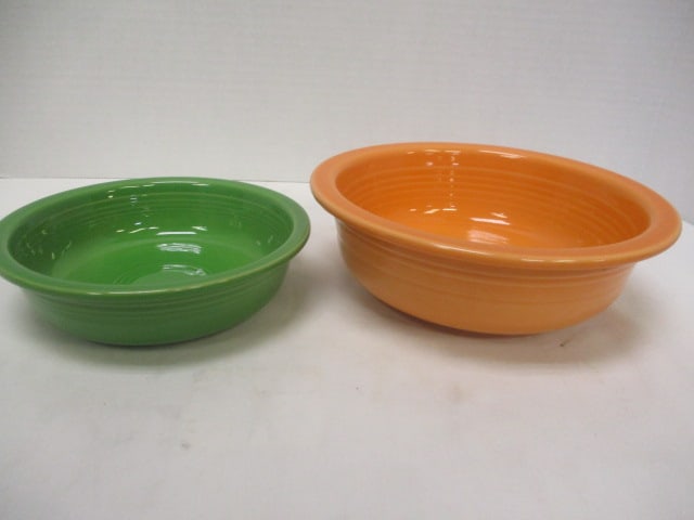 Two Homer Laughlin Fiesta Ware Bowls (1 of 5)