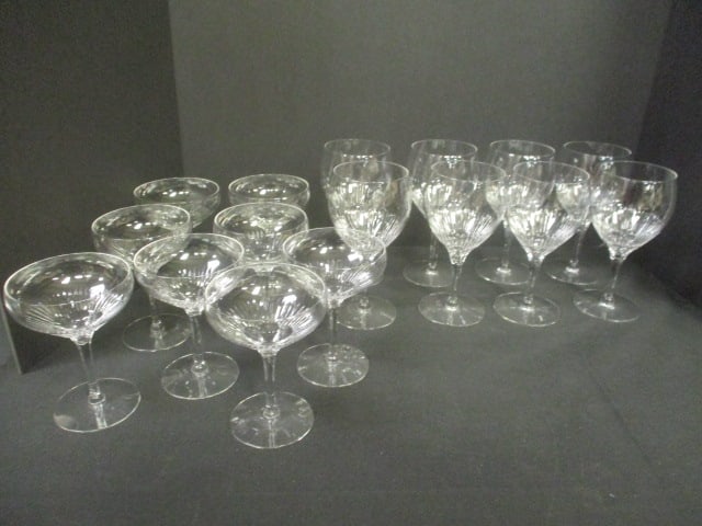16 Vintage Cut Crystal Stem Ware: (8)6 5/8" wine glasses, (8)5" champagnes