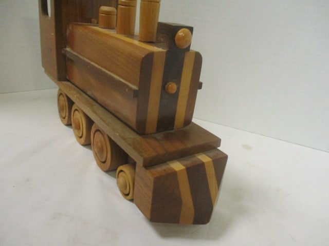 Vintage Batavia H.J. Gorczynski Wooden Train Locomotive - 4