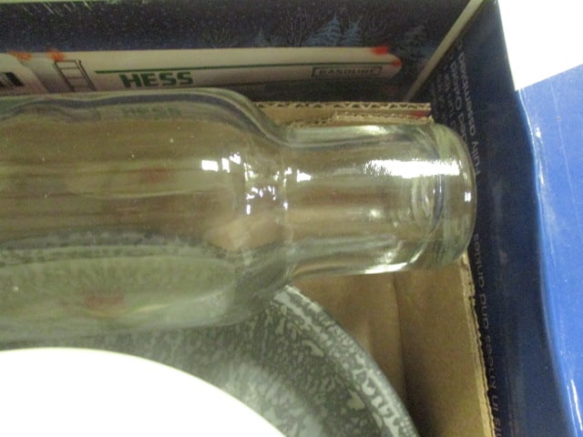 Vintage Kitchen Grouping-Glass Rolling Pin, Fire King "Tulips" Grease Jar, Graniteware - 7