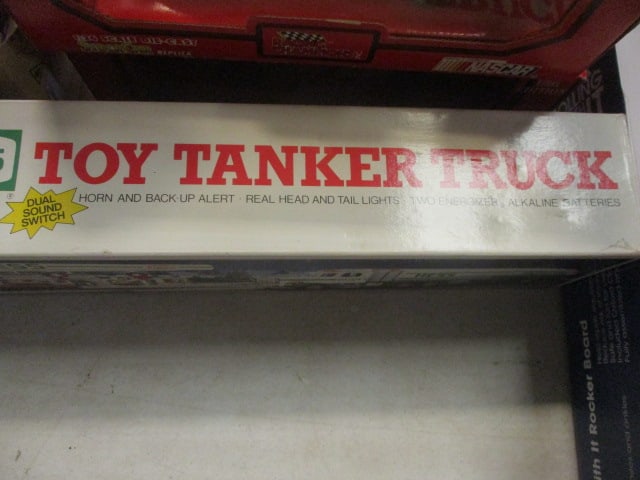 Two Early 1990's Hess Toy Collector Trucks - 5