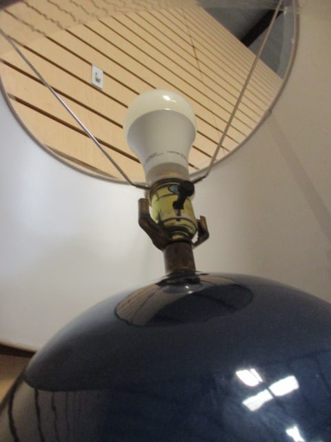 Bulbous Blue Ceramic Table Lamp - 4