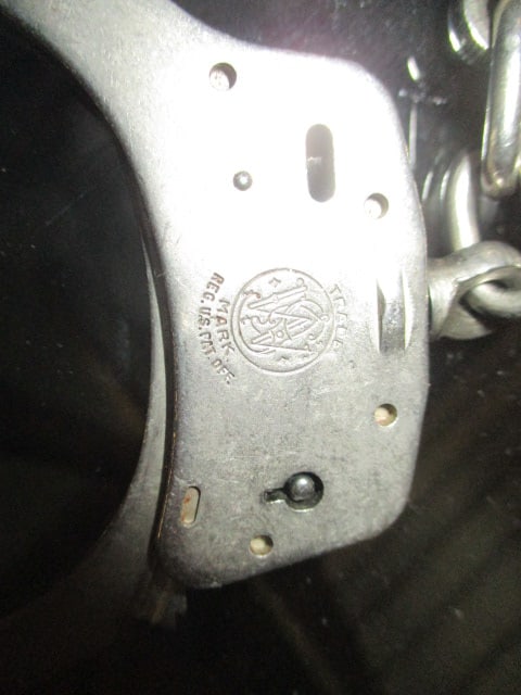 Safariland Handcuff & Magazine Pouch Holster Combination with Set of Smith & Wesson Handcuffs - 3