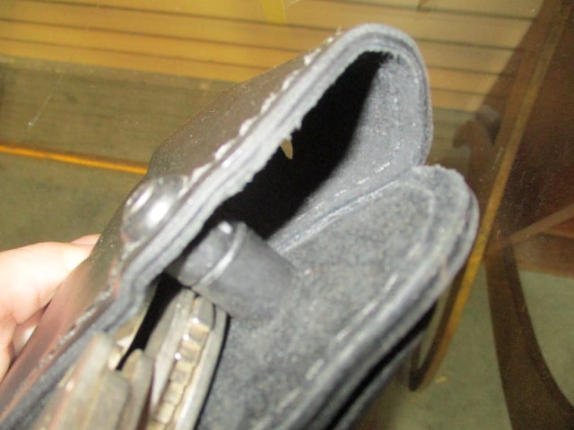 Safariland Handcuff & Magazine Pouch Holster Combination with Set of Smith & Wesson Handcuffs - 4