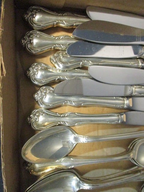 25 Pieces of Reed & Barton "Francis I" Sterling Silver Flatware and Serving Pieces - 4