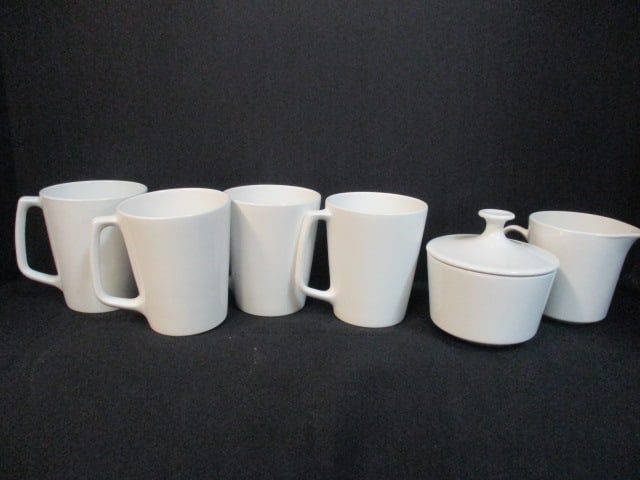 Midcentury Corning "Centura" Creamer, Sugar Bowl and Four Cups: (4)4" cups, 3 1/2"h creamer and 4"h sugar bowl