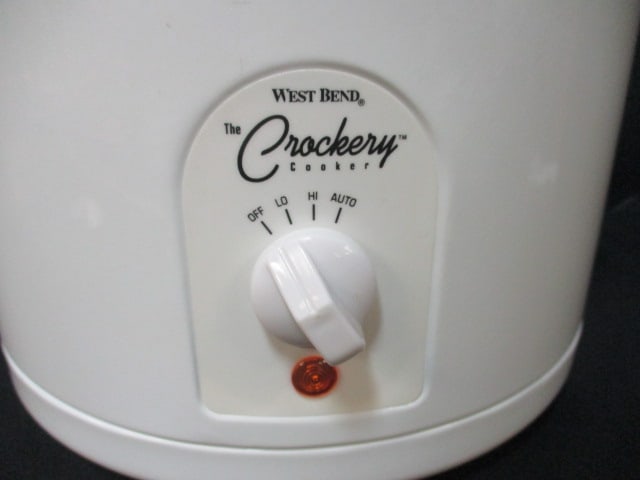 West Bend "The Crockery" Slow Cooker - 2