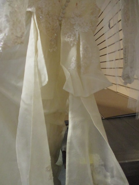 Vintage Wedding Dress and Headpiece Veil - 6