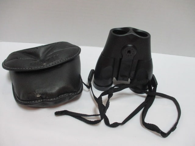 Pair of Pentax 10x25 UCF XII Binoculars in Carry Case: case has some finish flakes
