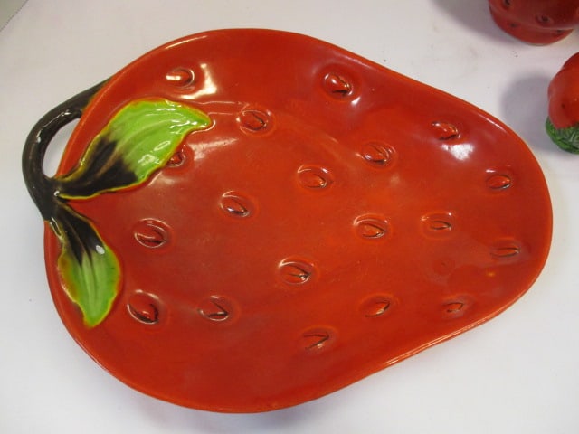 Vintage Strawberry Dish Set, Creamer and Shaker - 2