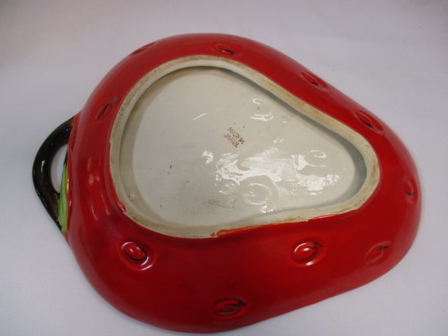 Vintage Strawberry Dish Set, Creamer and Shaker - 3