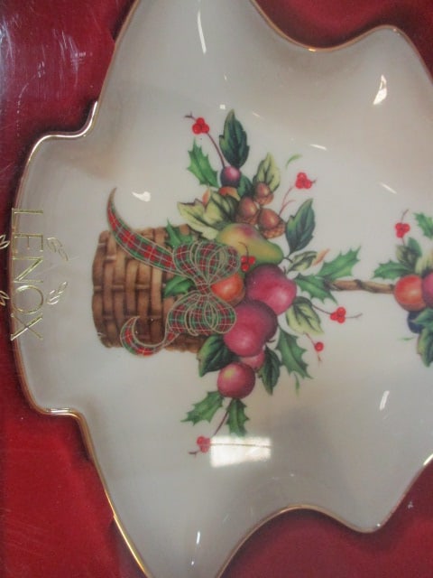 Lenox "Holiday Tartan" Tree Shape Candy Dish in Original Box - 2