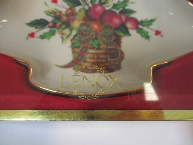 Lenox "Holiday Tartan" Tree Shape Candy Dish in Original Box - 4