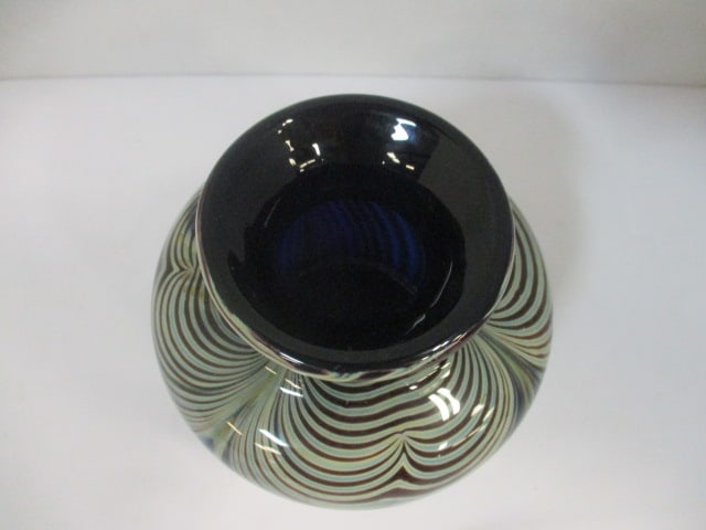 1981 James Clark Signed Optic Swirl Design Hand Blown Art Glass Vase - 2