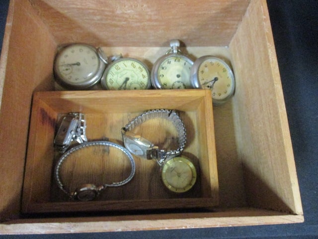 Old Wood Encanto Cigar Box with Vintage Pocket Watches and Ladies Wrist Watches - 2