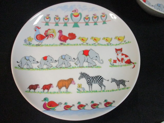 Vintage Kaiser "Animals on Parade" W. German Porcelain 3 Piece Toddler Set - 2