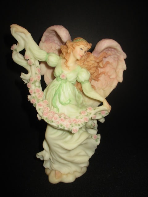 1996 Roman Seraphin Classics "Dawn Sunshine's Guardian Angel" Figurine: 7 3/4"h, #78020