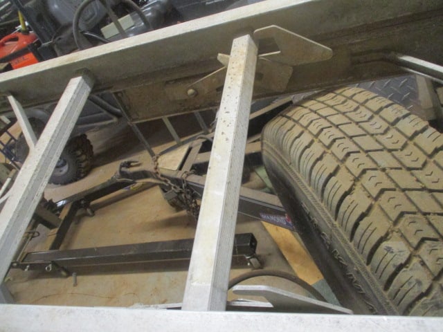 32' Aluminum Extension Ladder - 2