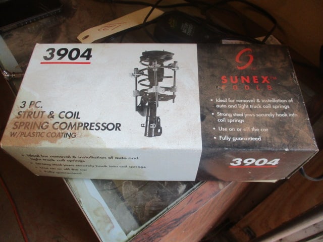 Sunex 3 Piece Strut & Coil Spring Compressor: 3904, In box