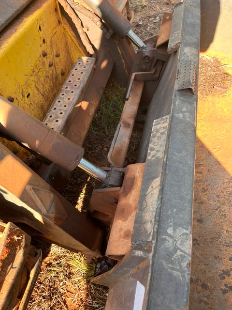 New Holland LS 170 Turbo Skid Steer - 3
